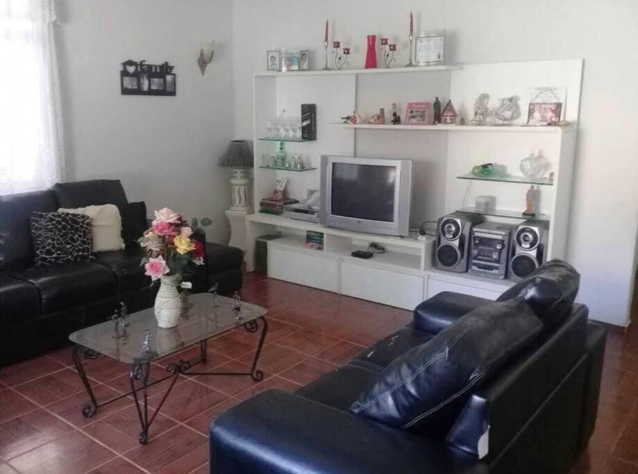 Villa Sitio Vo Chico. à Maua  Extérieur photo
